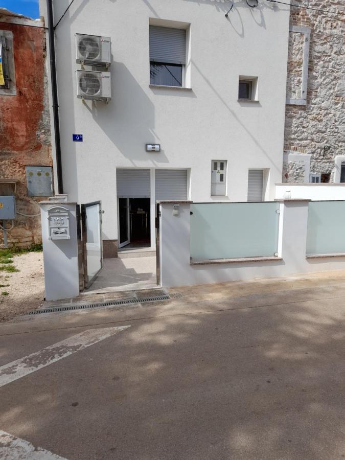 Donella Umag