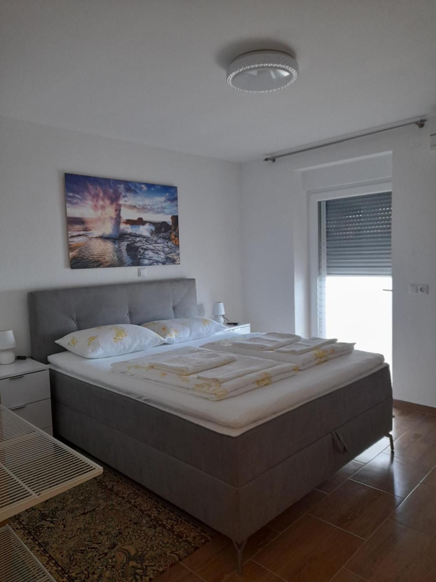 Donella Apartment
